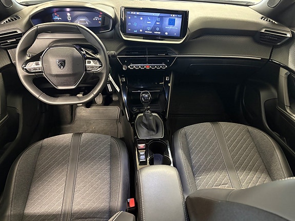 Peugeot 2008 9 of 17