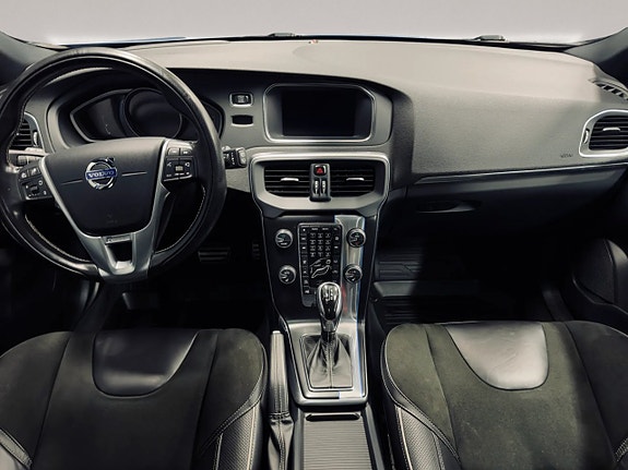 Volvo V40 16 of 29