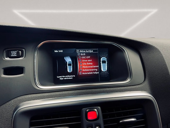 Volvo V40 24 of 29