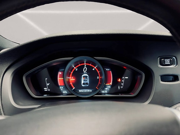 Volvo V40 18 of 29