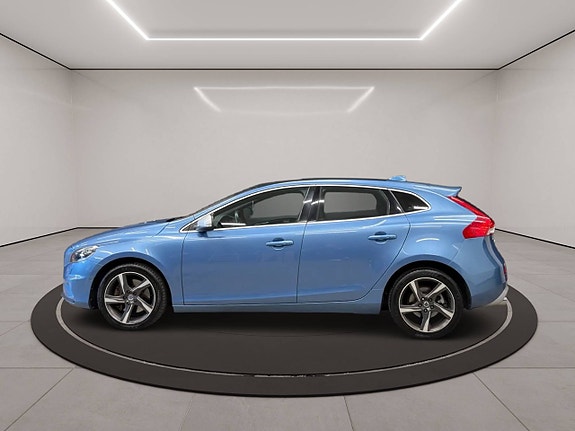Volvo V40 6 of 29