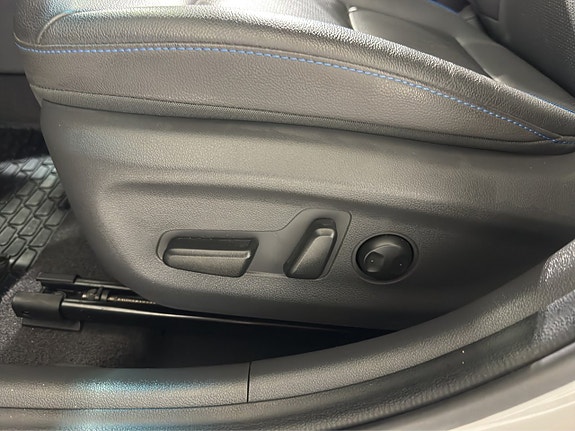 Hyundai IONIQ 18 of 22