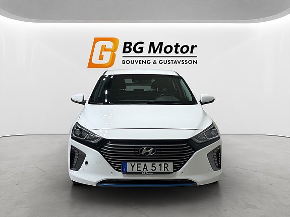 Hyundai IONIQ 2 of 22
