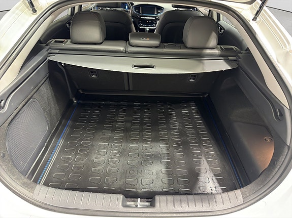 Hyundai IONIQ 11 of 22
