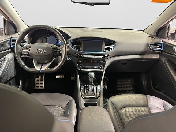 Hyundai IONIQ 12 of 22
