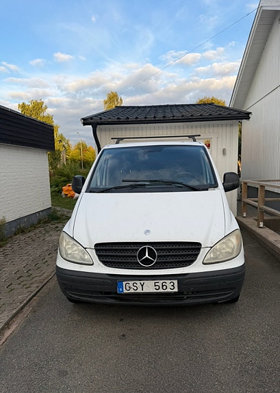 Mercedes-Benz Vito 109 2 of 4