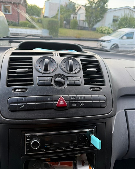 Mercedes-Benz Vito 109 4 of 4