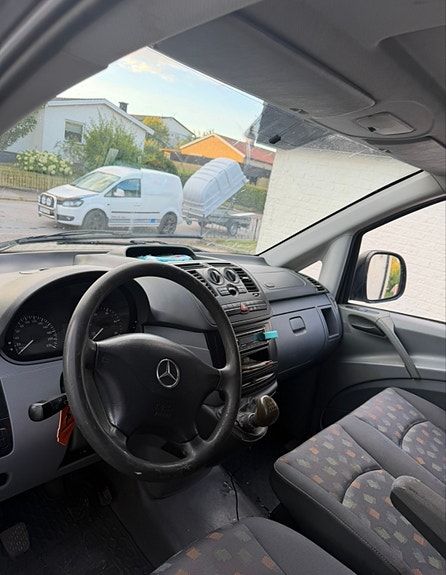 Mercedes-Benz Vito 109 3 of 4
