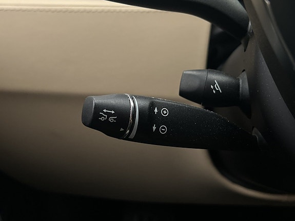 Tesla Model S 29 of 30