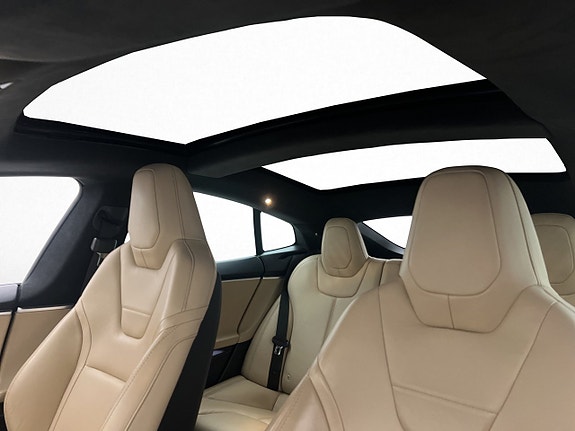 Tesla Model S 18 of 30