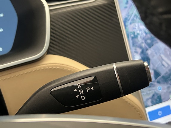 Tesla Model S 28 of 30