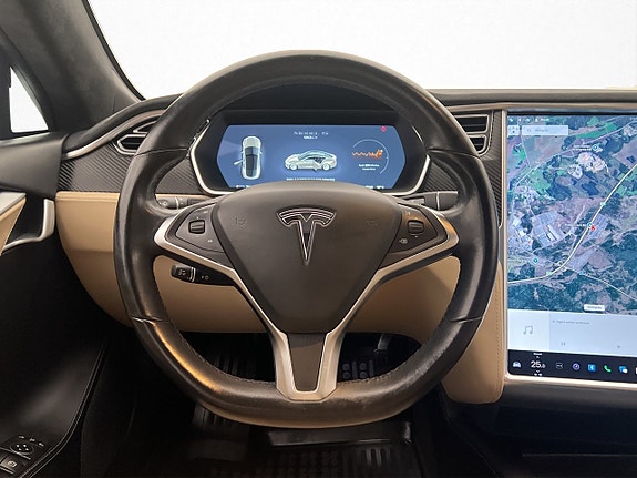 Tesla Model S 14 of 30