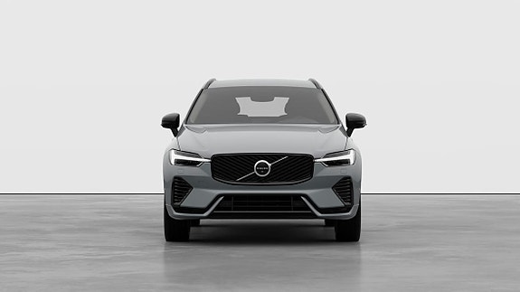Volvo XC60 2 of 30