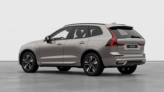 Volvo XC60 8 of 30