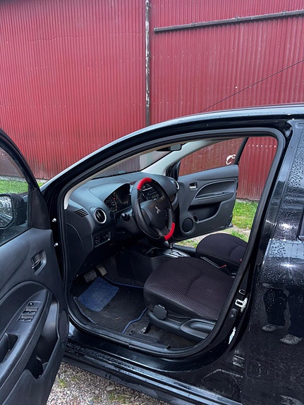 Mitsubishi Space Star 8 of 8
