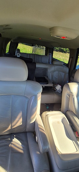 Chevrolet Suburban 10 of 13