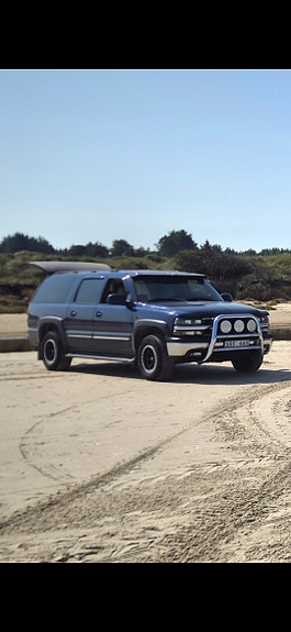 Chevrolet Suburban 6 of 13
