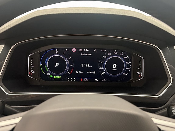 Volkswagen Tiguan 16 of 30