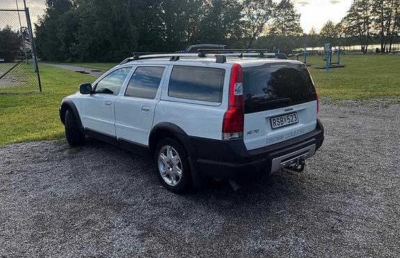 Volvo XC70 4 of 5