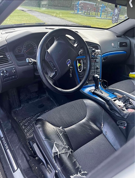 Volvo XC70 3 of 5