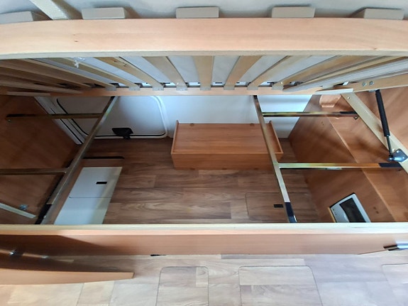 Hymer T 668 SL Låga långbäddar toa bak Automat ALDE 27 of 30