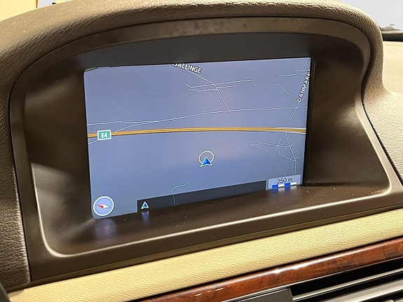 Volvo XC70 20 of 23