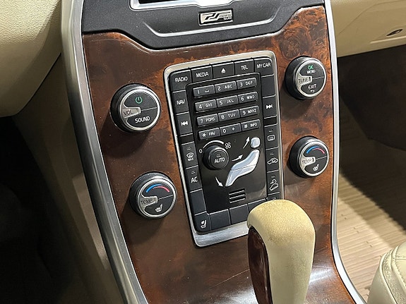 Volvo XC70 19 of 23