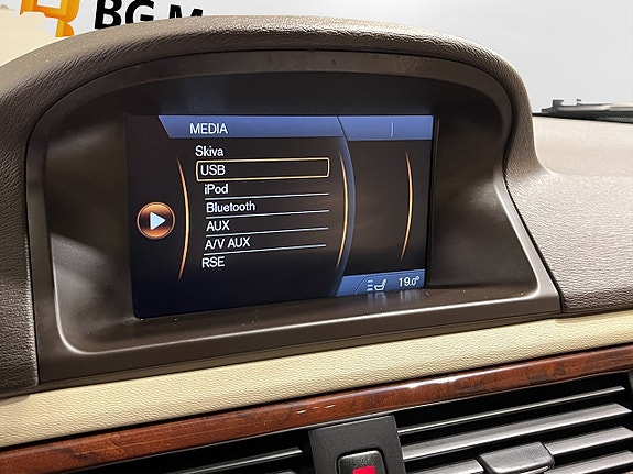 Volvo XC70 21 of 23