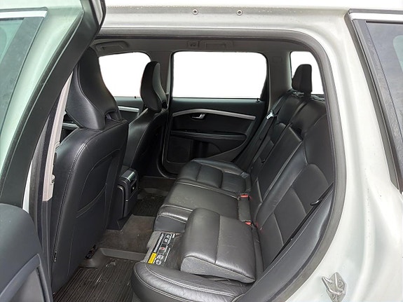 Volvo V70 11 of 21