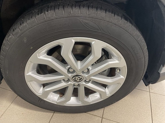 Toyota Corolla Cross 11 of 14
