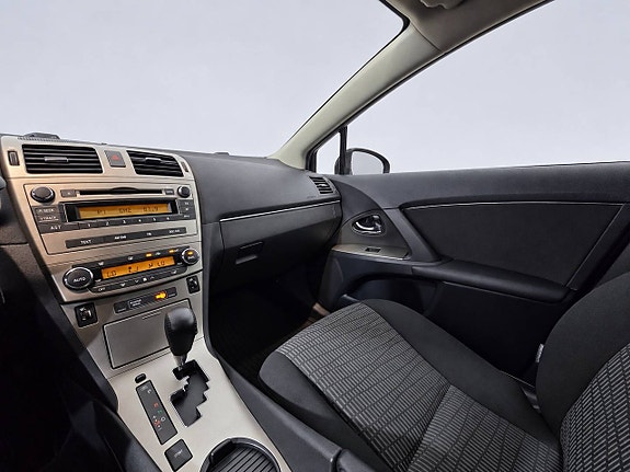 Toyota Avensis 23 of 25