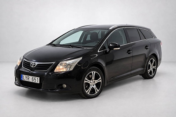 Toyota Avensis 4 of 25