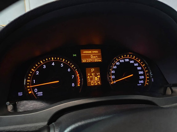 Toyota Avensis 19 of 25