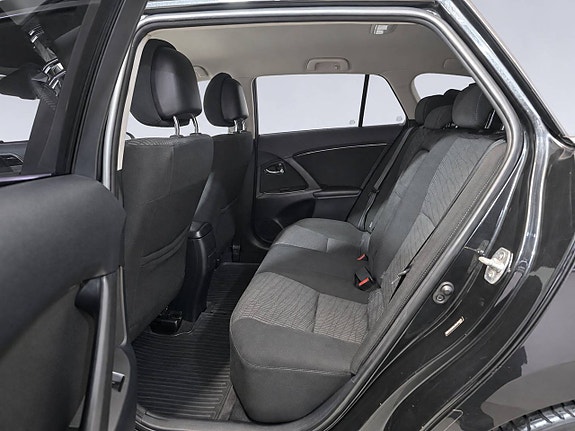 Toyota Avensis 25 of 25