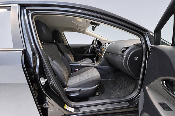 Toyota Avensis 15 of 25