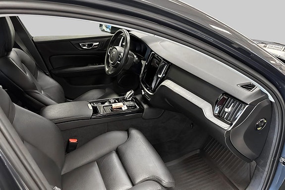Volvo V60 4 of 8