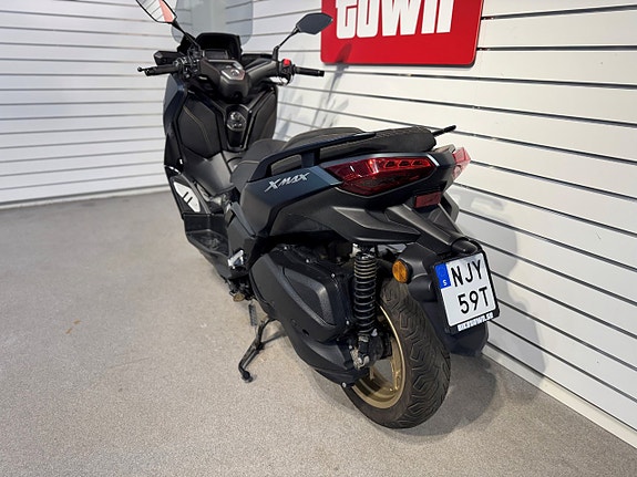 Yamaha Xmax 300 Tech-Max 6 of 7