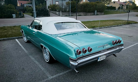 Chevrolet Impala 4 of 8