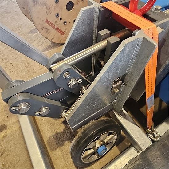 Thyssen Krupp SZ 10 - Hydraulic pipe pulling machine / pipe 13 of 22