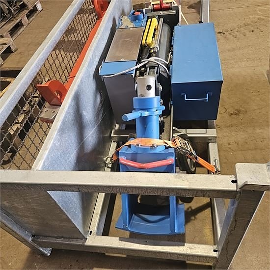 Thyssen Krupp SZ 10 - Hydraulic pipe pulling machine / pipe 5 of 22