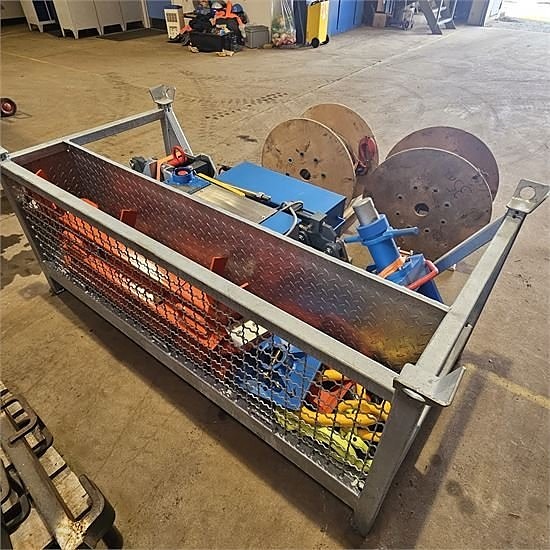 Thyssen Krupp SZ 10 - Hydraulic pipe pulling machine / pipe 10 of 22