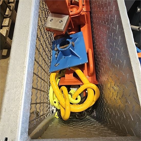 Thyssen Krupp SZ 10 - Hydraulic pipe pulling machine / pipe 11 of 22