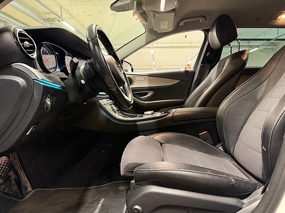 Mercedes-Benz E220 11 of 18