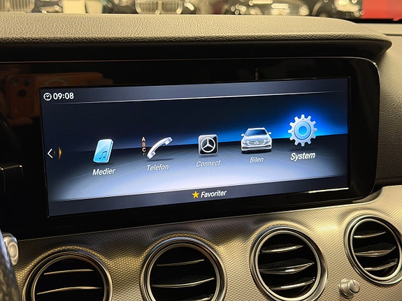 Mercedes-Benz E220 15 of 18