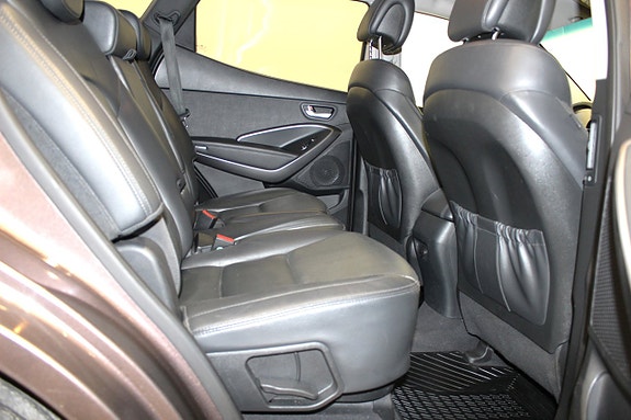 Hyundai Santa Fe 16 of 20