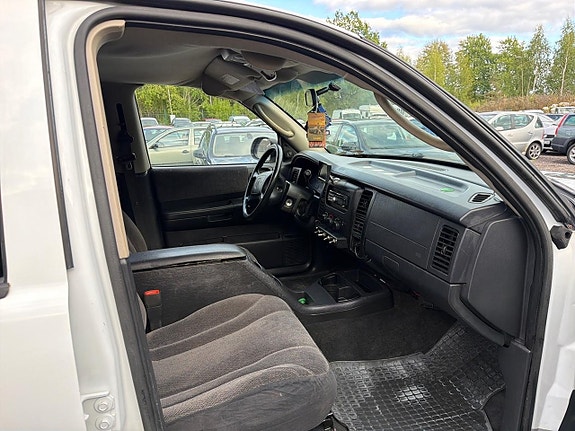 Dodge Dakota 14 of 24