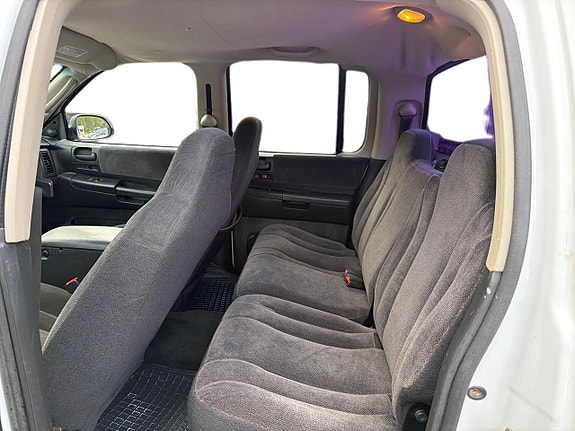 Dodge Dakota 12 of 24