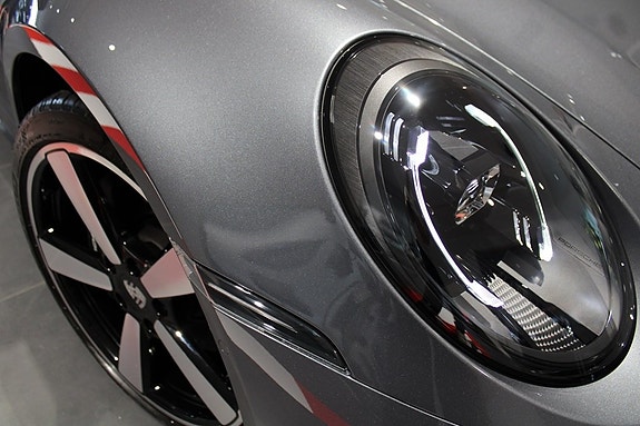 Porsche 992 7 of 17