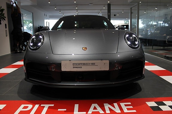 Porsche 992 5 of 17