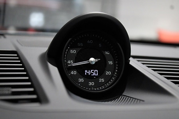 Porsche 992 10 of 17